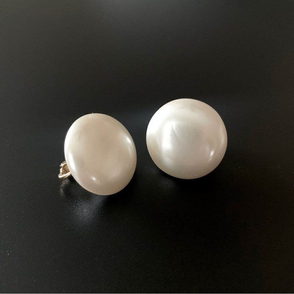 Vintage Trifari Faux Pearl Clip Earrings
